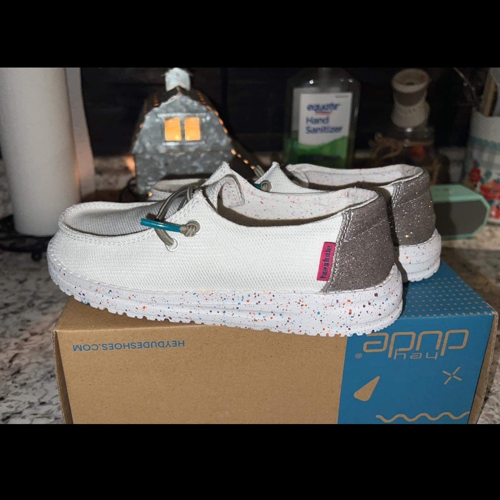 Hey Dude’s little girls size 13